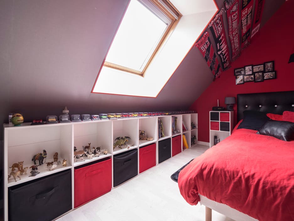 Des rangements astucieux pour la sous pente Leroy Merlin